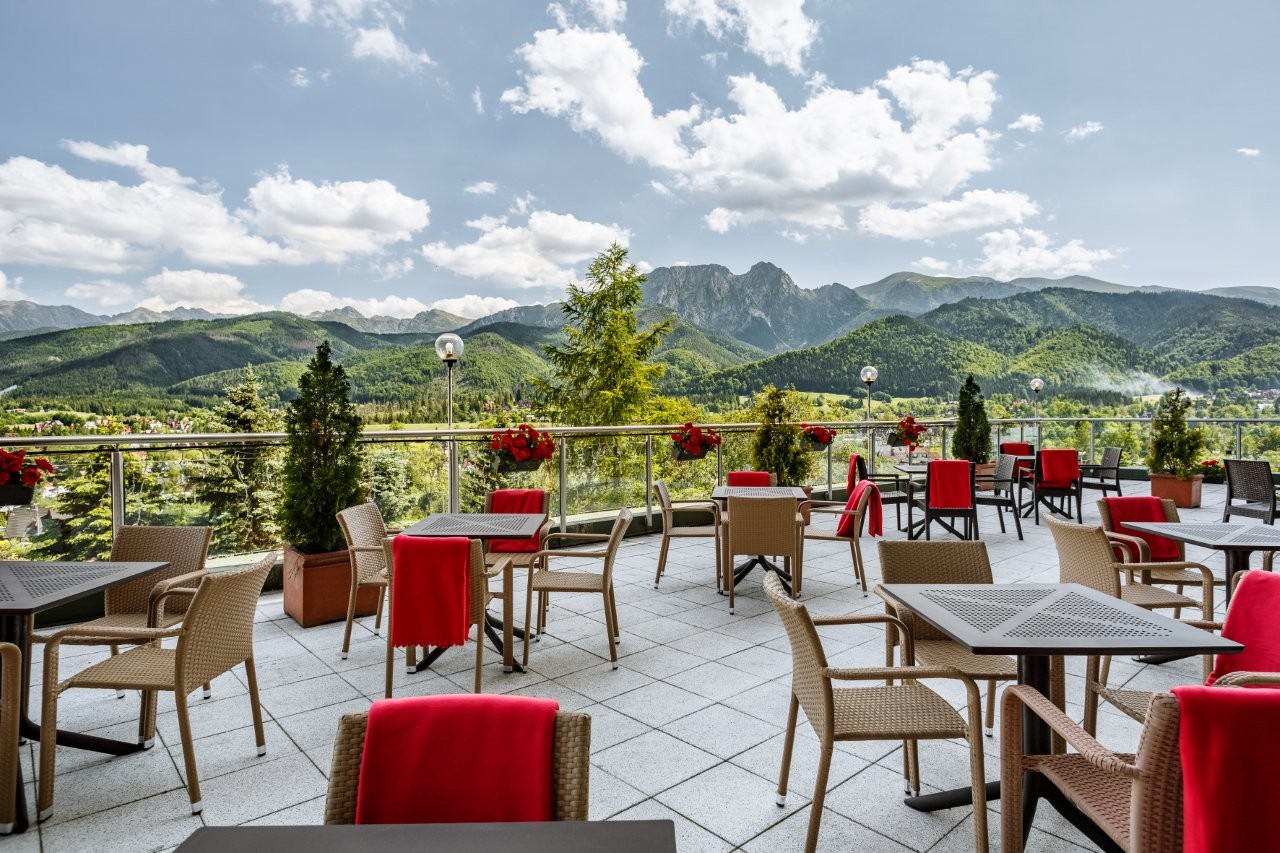 Widok z tarasu Hotelu Kasprowy